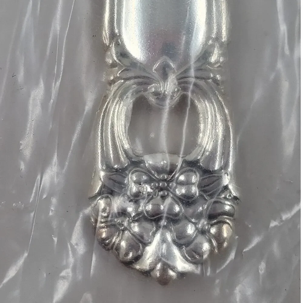Roger Brothers Silver Plate Eternally Yours Coquette Pierced Serving Spoon New‎
